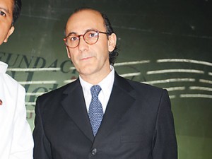 Gisela Valcárcel , Raúl Romero , Luis Guillermo Camacho